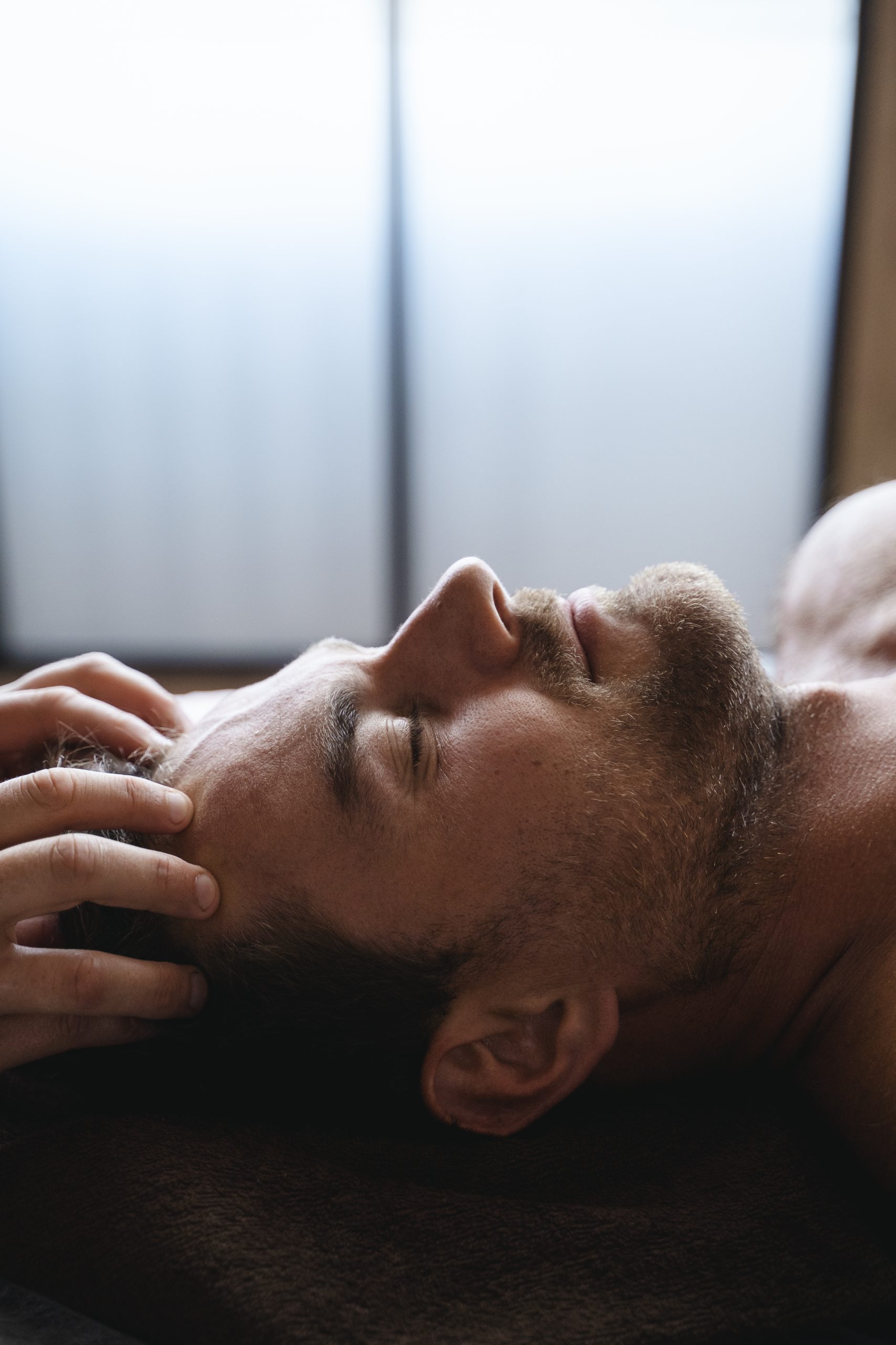 side-view-man-getting-professional-massage